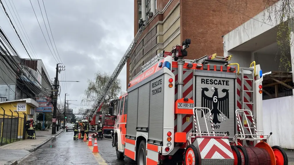 Corte Suprema ordena reintegrar a tres bomberos de Los Ángeles, Diario La Tribuna
