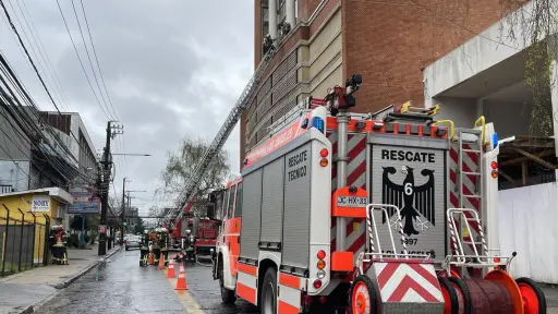 Corte Suprema ordena reintegrar a tres bomberos desvinculados de Los Ángeles
