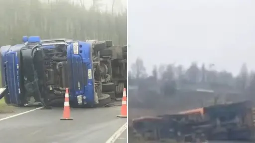 Accidente de tránsito deja dos camiones de alto tonelaje volcados en la Ruta de la Madera