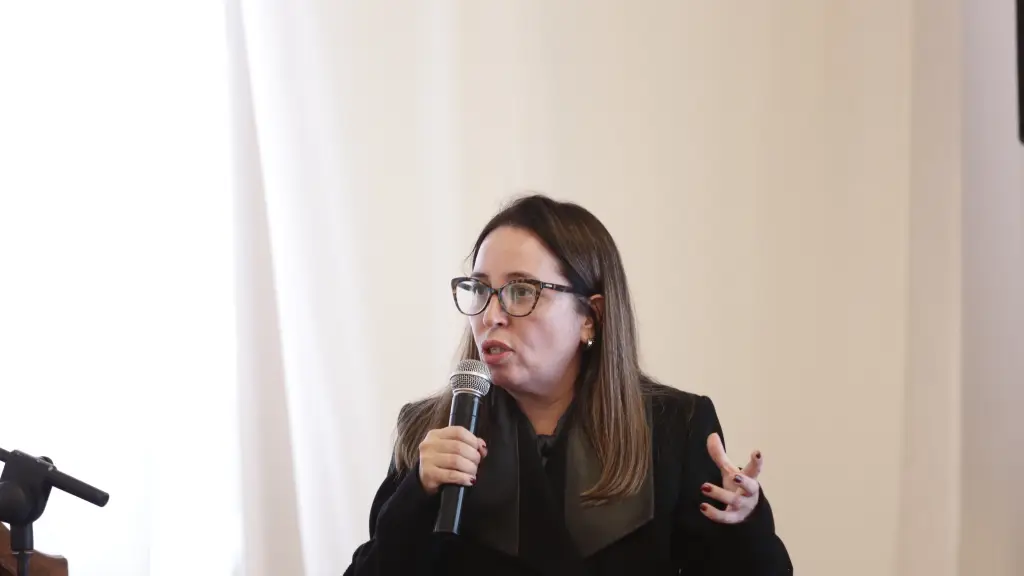 La dra. Sandra Gacitúa durante su presentación en el encuentro “El futuro forestal” del Ciclo Biobío 2050., Diario La Tribuna