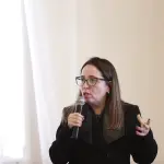La dra. Sandra Gacitúa durante su presentación en el encuentro “El futuro forestal” del Ciclo Biobío 2050., Diario La Tribuna