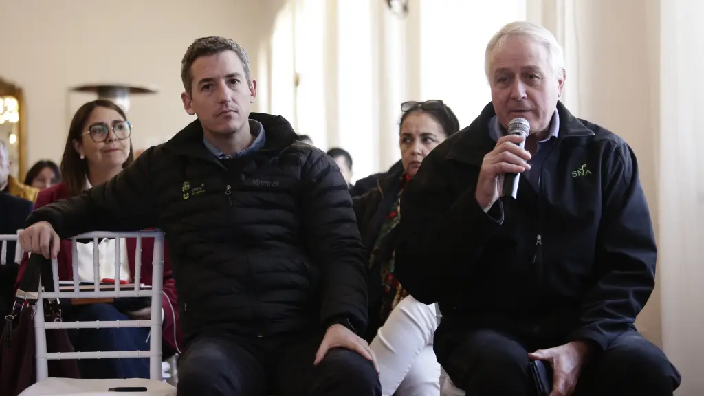 La diversidad de organizaciones presentes reflejó la transversalidad de los desafíos forestales que afectan tanto al sector público como privado regional, La Tribuna