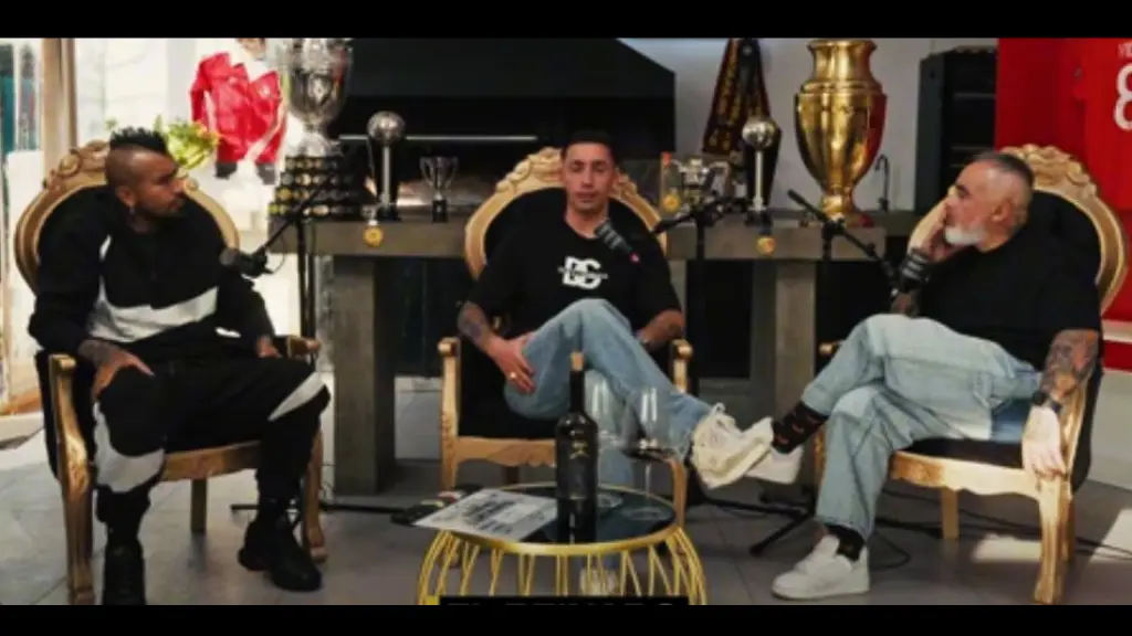 Momento de la entrevista en El Reinado de Vidal, La Tribuna