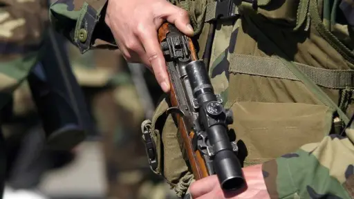  Roban dos fusiles de guerra tras violento asalto en el Regimiento Maipo de Valparaíso