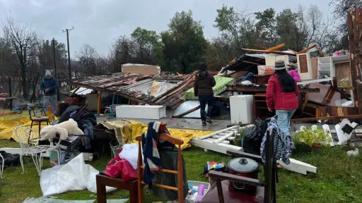 Vecinos inician campaña solidaria para familia de Polcura que perdió su casa en el sistema frontal