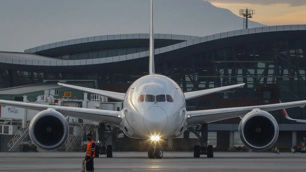 La Secretaría General de la Presidencia, informó que esta tercera operación involucra a un contingente menor que los vuelos previos., contexto