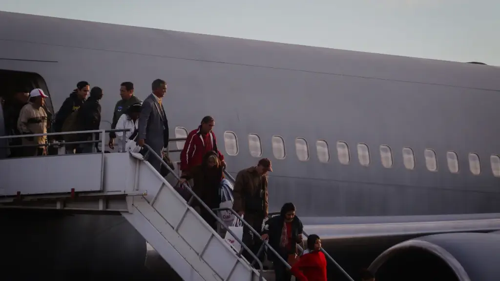 En respuesta, las autoridades chilenas han llamado a respetar los tiempos de permanencia autorizados., Referencial