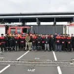 Los estudiantes del Área de Mecánica, Electromovilidad y Mantenimiento Industrial, con apoyo de sus docentes, revisaron el estado de 30 carros de Bomberos de Los Ángeles.