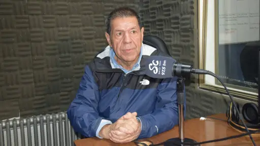 No se puede adelantar despidos: Alcalde de Tucapel defiende debido proceso ante caso licencias