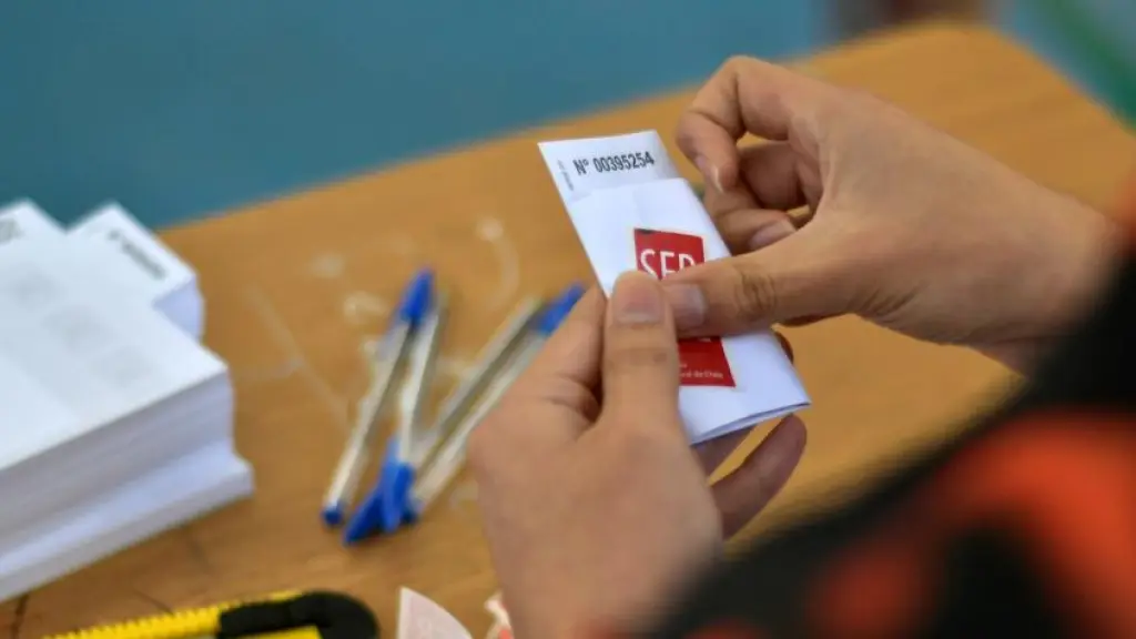 Entérate cómo consultar si te corresponde, excusarte y evitar multas., Referencial