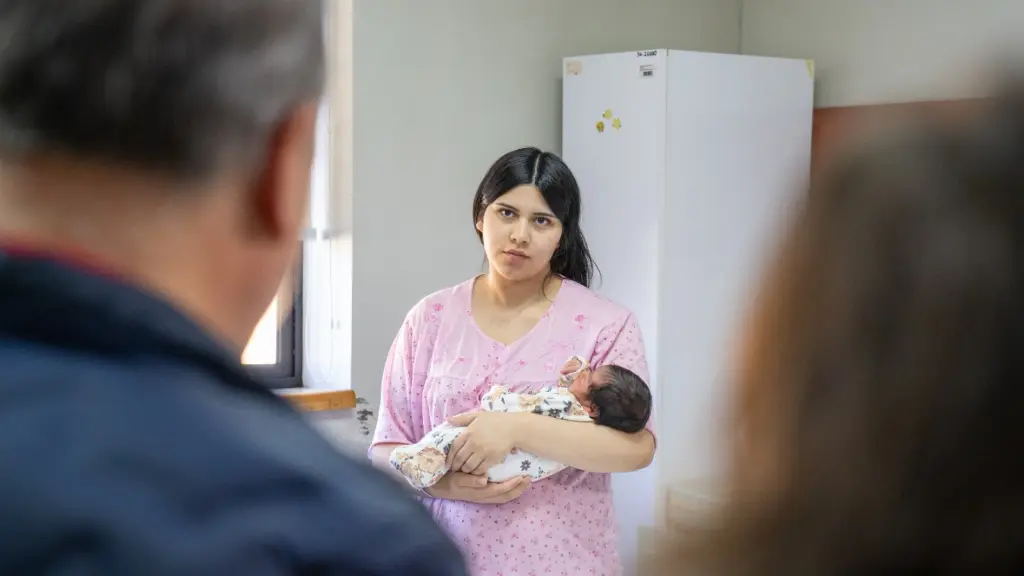 Autoridades insisten la necesidad de que las familias pongan al día la inmunización gratuita contra el VRS , Seremi de Salud Biobío