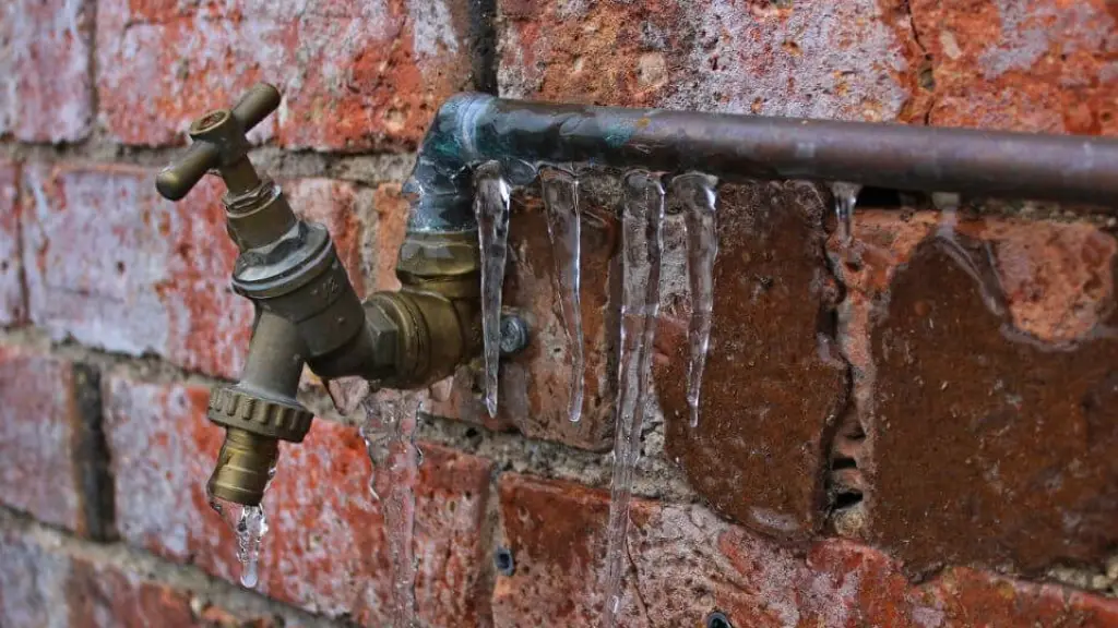 Vecino de Los Ángeles relata las dificultades por el congelamiento del agua en su casa: “Tuve que bañarme con hervidor”, Diario La Tribuna