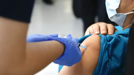 Provincia de Biobío enfrenta el invierno con alta cobertura de vacunación y menor ocupación hospitalaria
