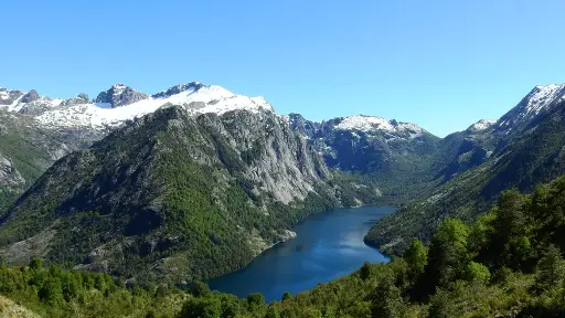 Seremi de Medio Ambiente junto autoridades locales coordinan estrategia de conservación de Laguna Cañicura y Cordón Tricauco