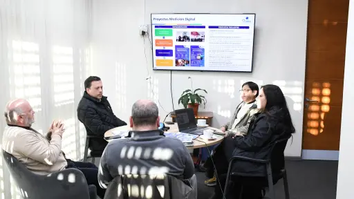 Nuevos medidores de agua con tecnología digital permitirá mayor precisión y detección de fugas en Huépil