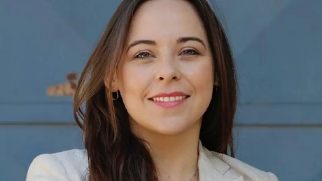 Beatriz Mella, Cedida