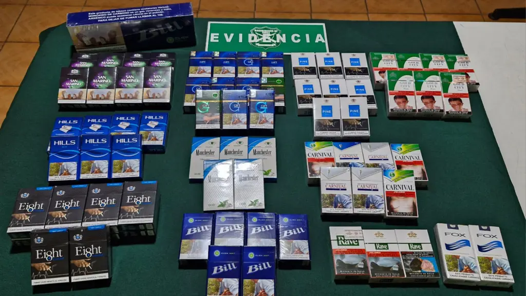 Evidencia contrabando de cigarrillos , @CarabBioBio