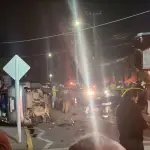 Conductor quedó atrapado en su vehículo tras colisionar con un taxi colectivo en Nacimiento, Diario La Tribuna