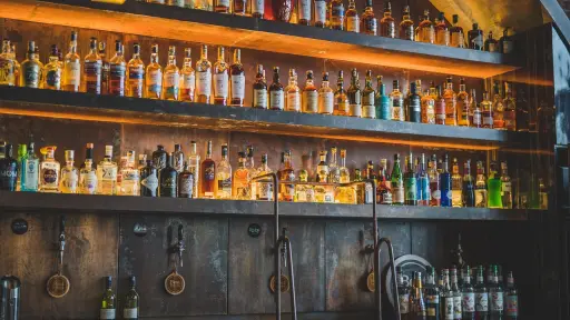 Reiteran plazo para pagar patentes de alcoholes: trámite vence el 31 de julio