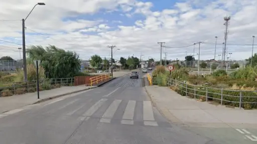 Cierran puente de Los Ángeles de forma indefinida por fallas estructurales