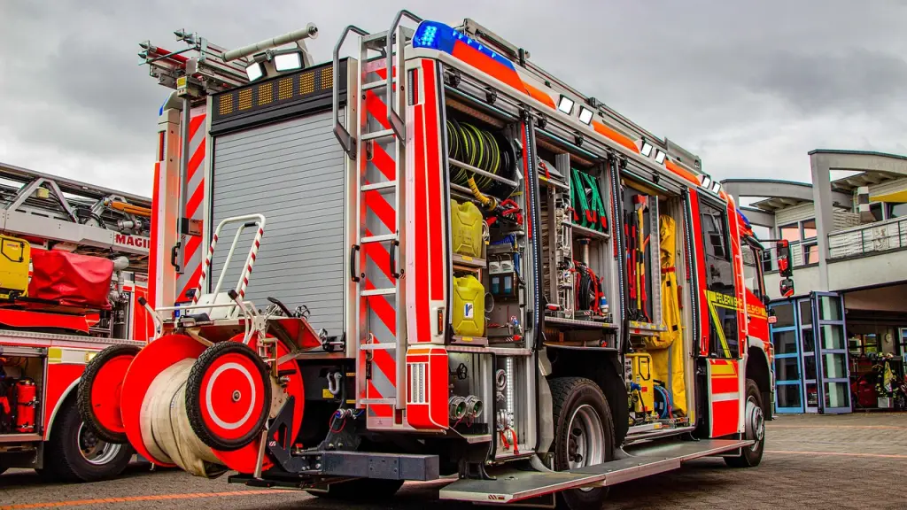 rescate, emergencia, camión de bomberos, bomberos, cuerpo de bomberos rüsselsheim, Pixabay