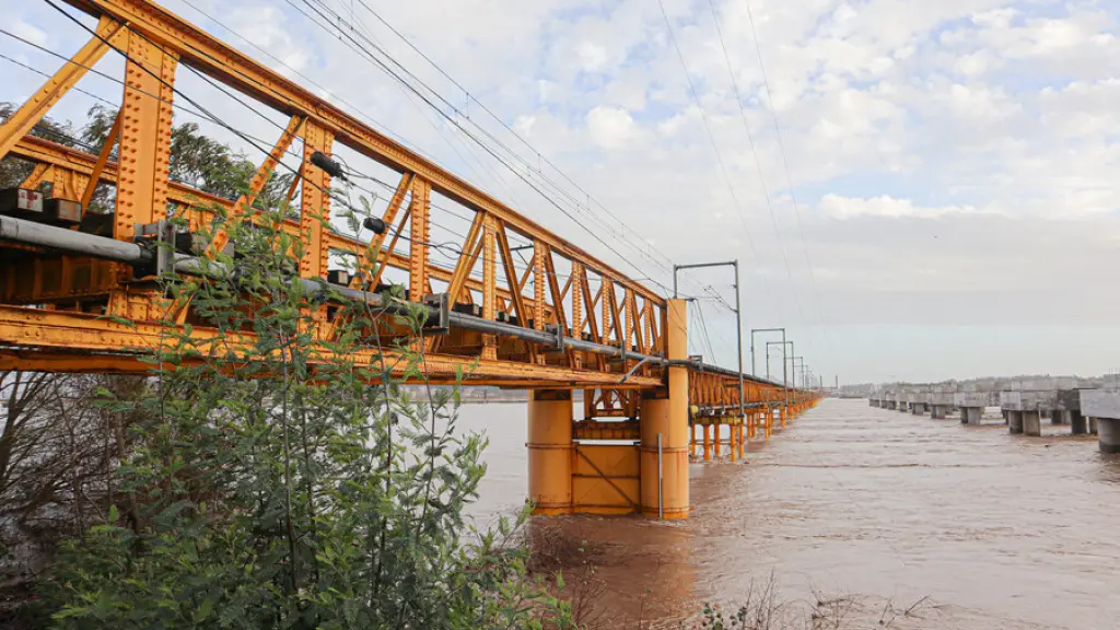 El puente fue diseñado por el ingeniero inglés Edward John Theodore Manby y ejecutado por la firma británica Manby , Gentileza