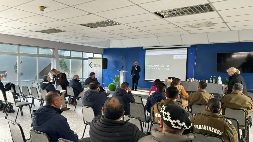 Autoridades y gremios angelinos se capacitan para enfrentar comercio irregular e ilícito, La Tribuna