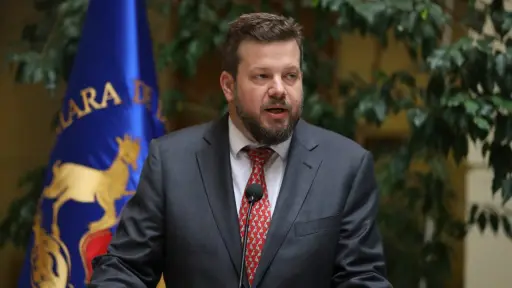 Presentan denuncia ante el Servel contra Johannes Kaiser por dichos sobre posible golpe de Estado