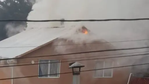 Yumbel: Dos viviendas resultan afectadas tras incendio en sector Villa Santa Lucía 