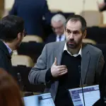 El ministro de Economía, Nicolás Grau, valoró la aprobación de la iniciativa, destacando su impacto en la gestión del Estado. , Cámara de Diputados
