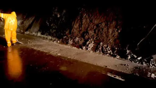 AHORA: deslizamiento de tierra afecta tránsito en Ruta de la Madera 