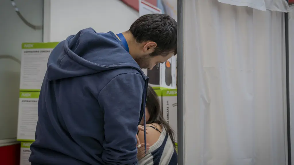 Hasta este jueves estarán habilitados los puntos extramuros para vacunarse contra la Influenza en Los Ángeles., DCS Los Ángeles