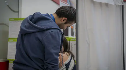 Puntos de vacunación extramuro en Los Ángeles llegan a su fin: Usuarios podrán inocularse en CESFAM 