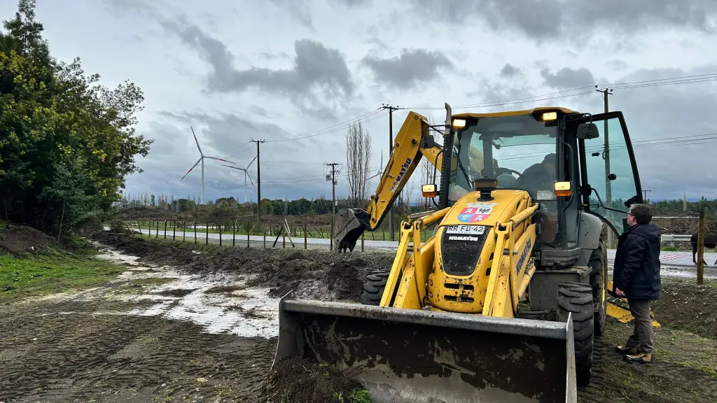 Equipos de emergencia del municipio de Negrete han estado trabajando en sectores afectados por el sistema frontal., Municipalidad de Negrete