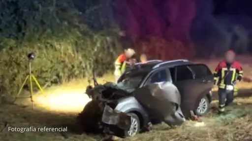 Un lesionado deja accidente en ingreso a María Dolores: vehículo terminó volcado en una zanja