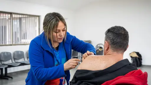 Refuerzan vacunación contra la influenza en espacios urbanos relevantes