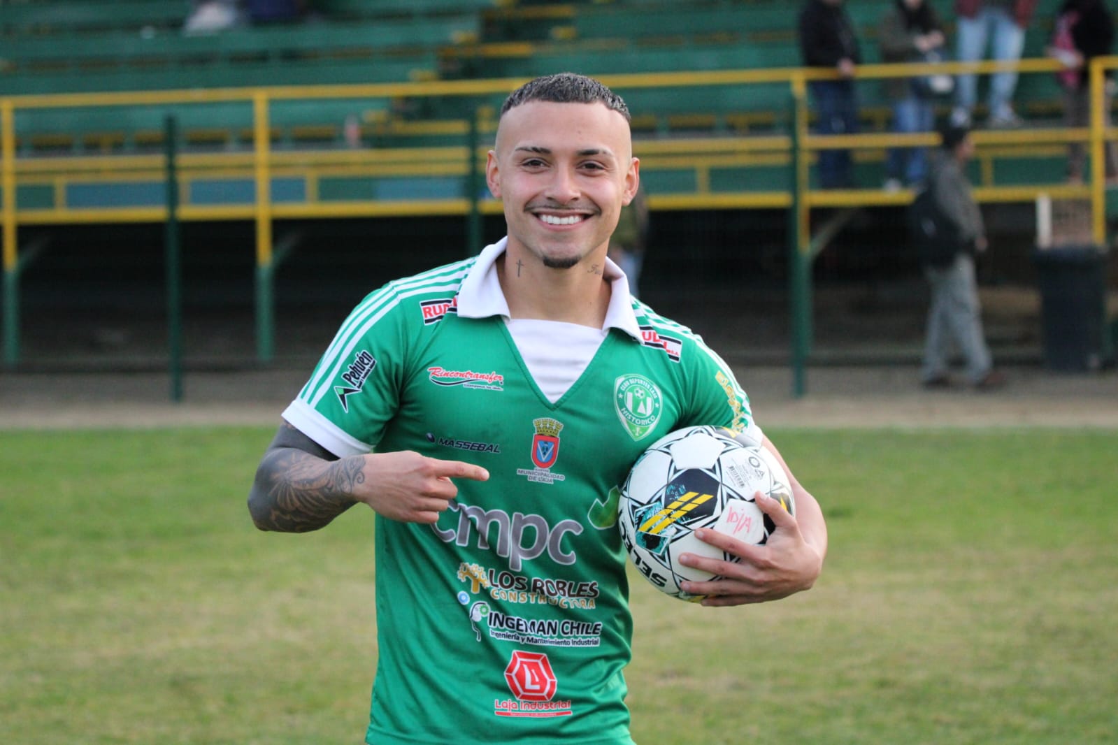 Diego Chávez aportó con su triplete para el triunfo de D. Laja Histórico / La Tribuna