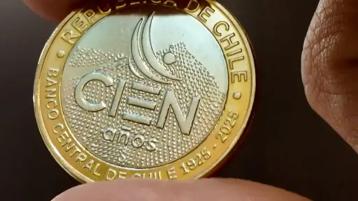 Desde este lunes comienza la circulación de la nueva moneda de  en Chile