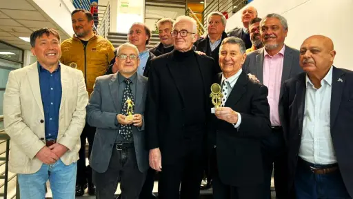 Un regalo al alma: Pedro Carcuro emocionado tras recibir premio nacional de Fundación IHEFútbol