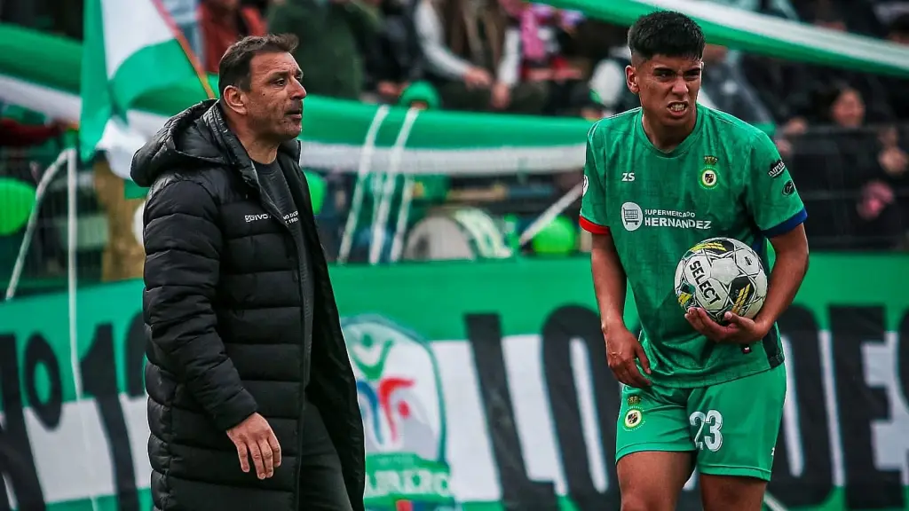 El DT Edgardo Abdala, en su vuelta a la banca del elenco de Cabrero, mantuvo la racha de triunfos en la Tercera A / La Tribuna