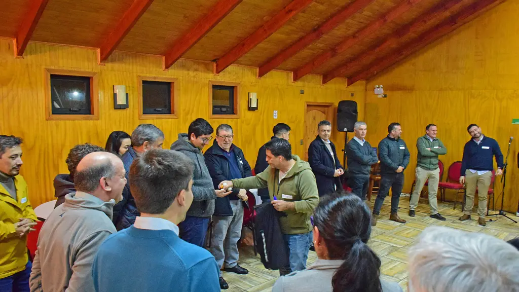 Todos compartieron con los asistentes en una instancia que combinó conversación, colaboración y vínculos intersectoriales para seguir avanzando en torno a los desafíos construcción en madera en la región, y específicamente de la provincia, como punta de lanza.