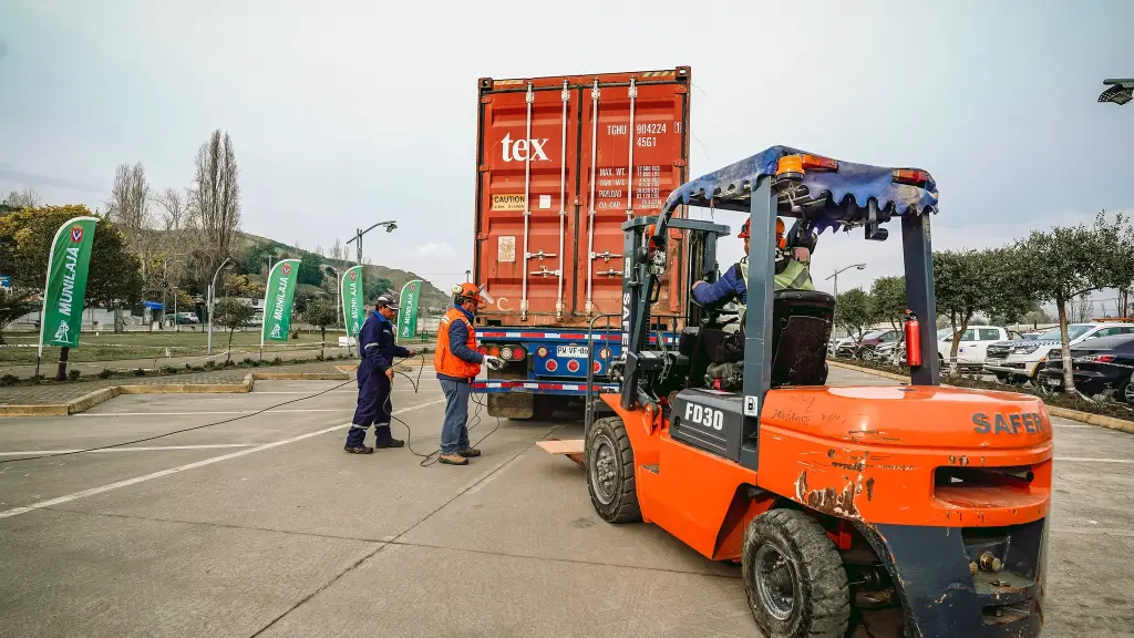 Entrega de recursos humanitarios Municipalidad de Laja. / Municipalidad de Laja