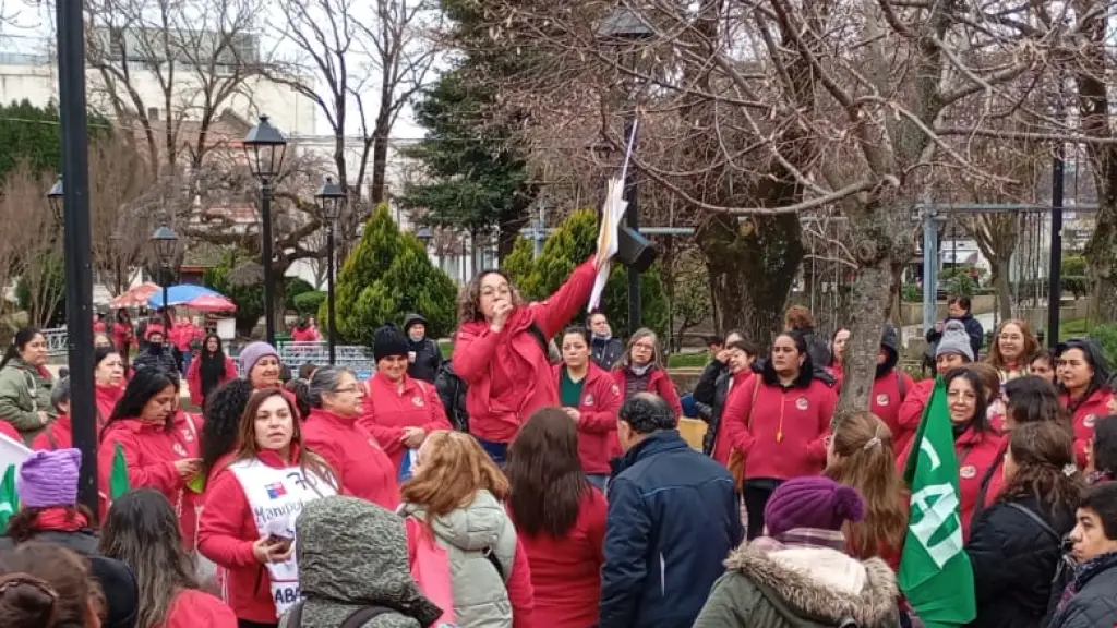 Manipuladoras de alimento en paro, La Tribuna
