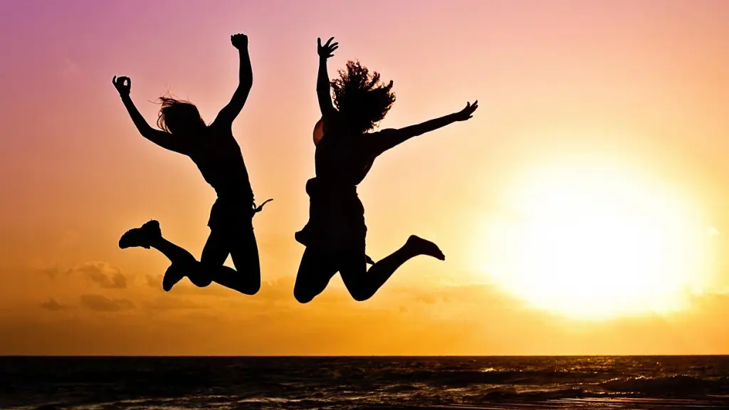 atardecer, playa, saltar, juventud, activo, libertad, Pixabay