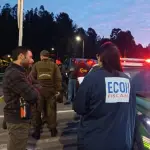 iscalía y Carabineros ejecutan acciones investigativas y levantan evidencias en el sitio del suceso y en el automóvil utilizado por los agresores.
