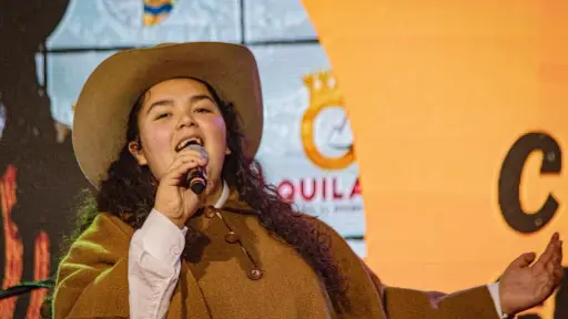Más de 2 mil personas repletaron el gimnasio municipal quilaquino para disfrutar del festival ranchero infantil
