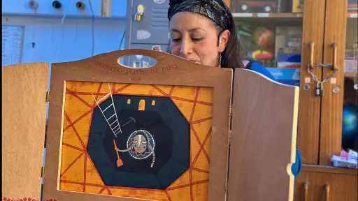 Cuentacuentos en el hospital de Los Ángeles llevó alegría y cultura a niños y niñas en el Mes de la Niñez