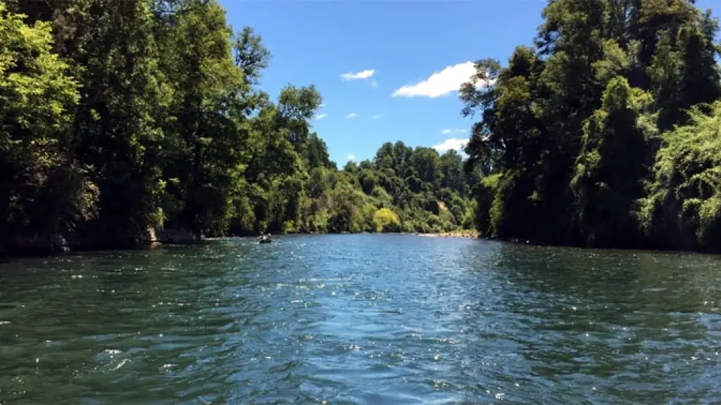 Una mujer de 48 años logró salir por sus propios medios y fue auxiliada en tierra., contexto