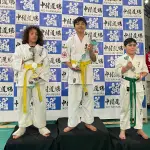 Gustavo Cáceres (a la izquierda) se posiciona tercero a nivel nacional en su categoría, La Tribuna