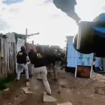 El operativo contempló el allanamiento de ocho domicilios de manera simultánea., Ministerio Público